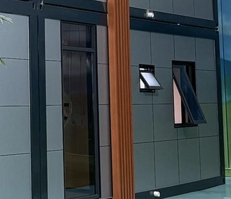 Bardage panneaux gris anthracite avec lames bois